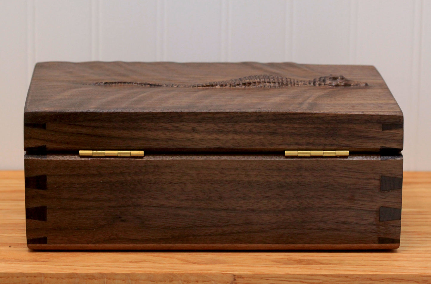 Alligator Dovetail Keepsake Box, Walnut wood box, Memory Box Walnut, Crocodile Box